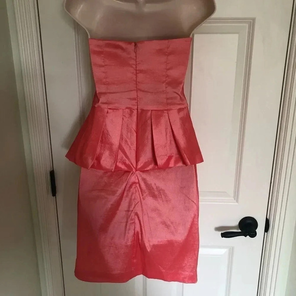 Daisy Pink strapless peplum dress size M - Picture 5 of 14